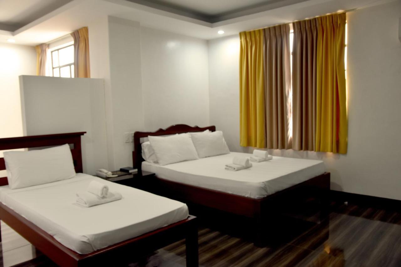 Isla De Oro Hotel Mamburao Zewnętrze zdjęcie