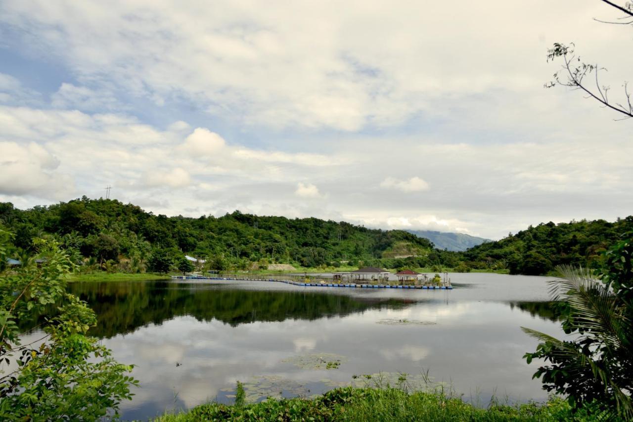 Isla De Oro Hotel Mamburao Zewnętrze zdjęcie