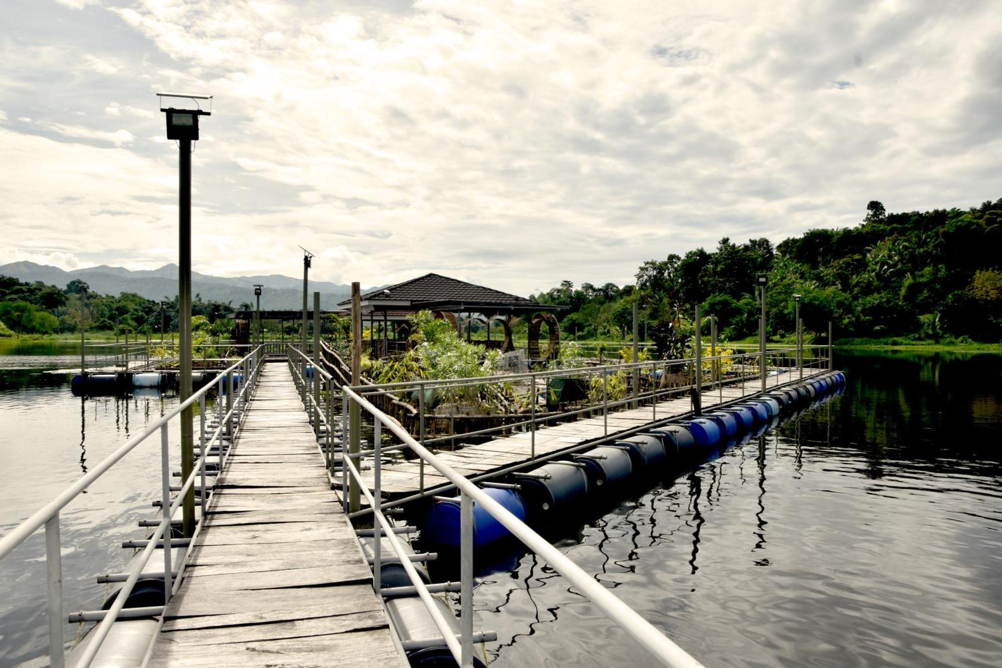 Isla De Oro Hotel Mamburao Zewnętrze zdjęcie