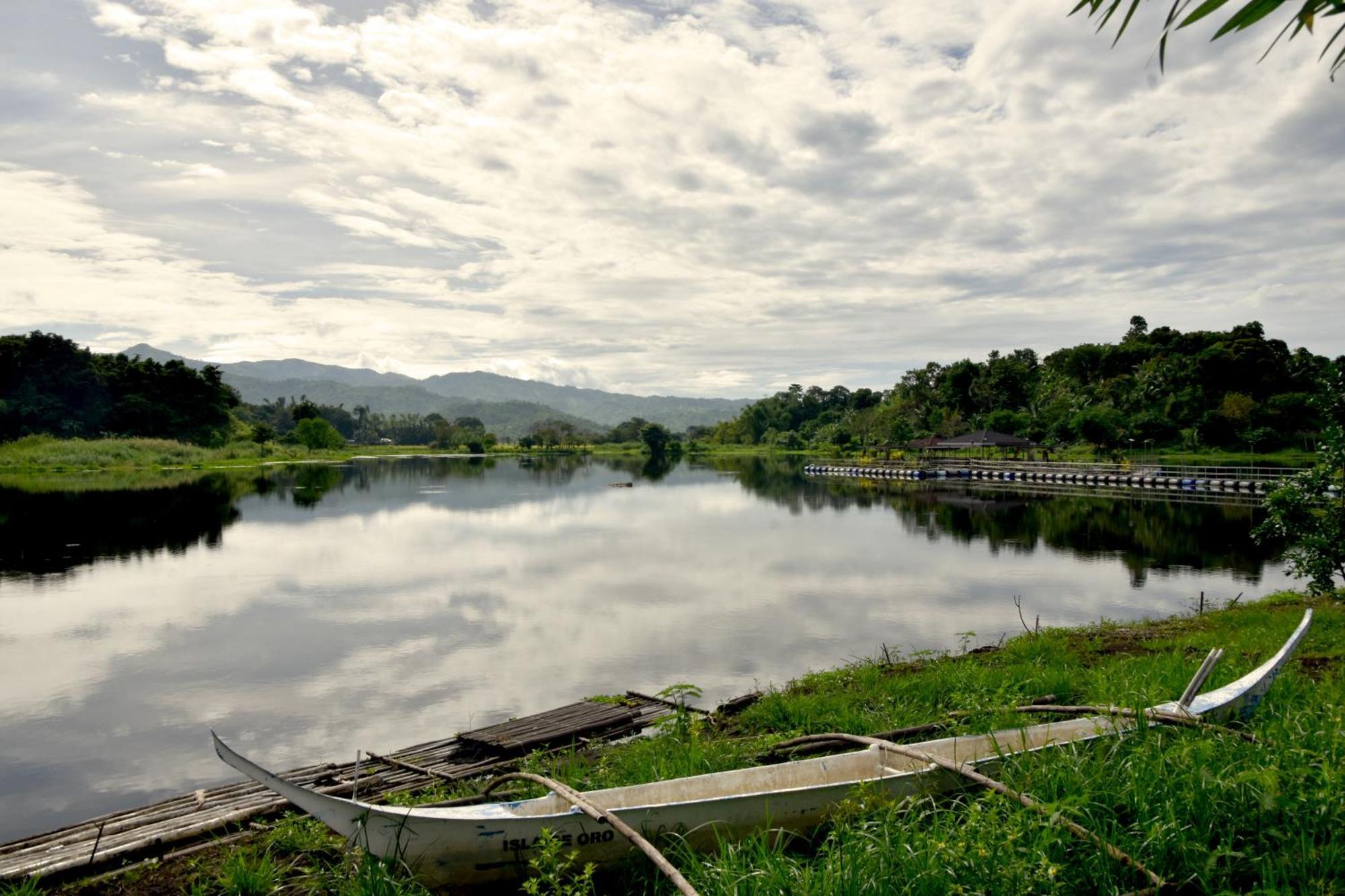 Isla De Oro Hotel Mamburao Zewnętrze zdjęcie